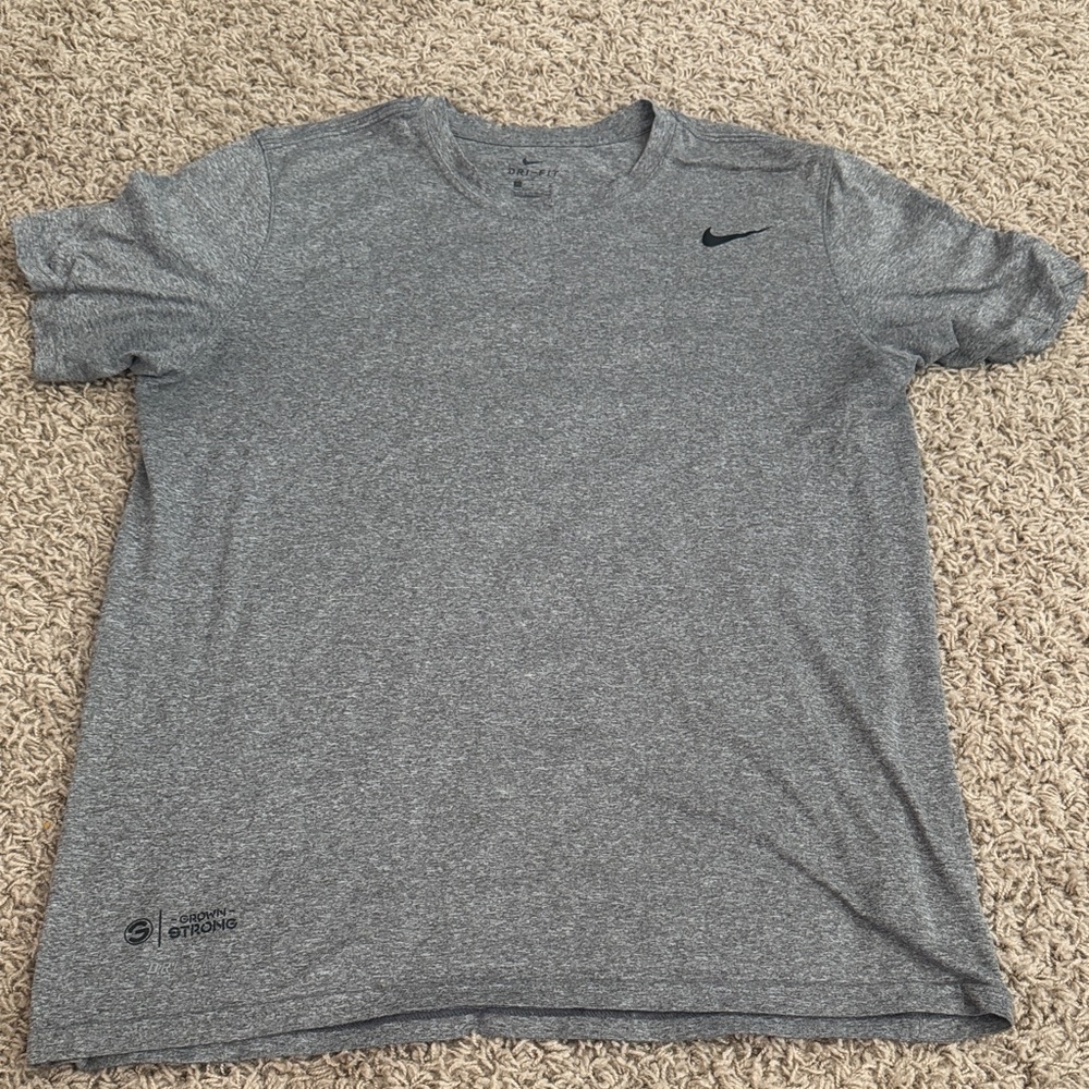 Nike Men's Heather Gray Short Sleeve Tee